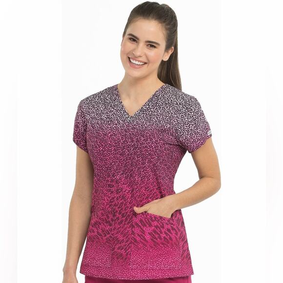 Med Couture Scrub Top Sky High Animal Print Front Patch Pockets V-Neck Size M - Picture 2 of 10
